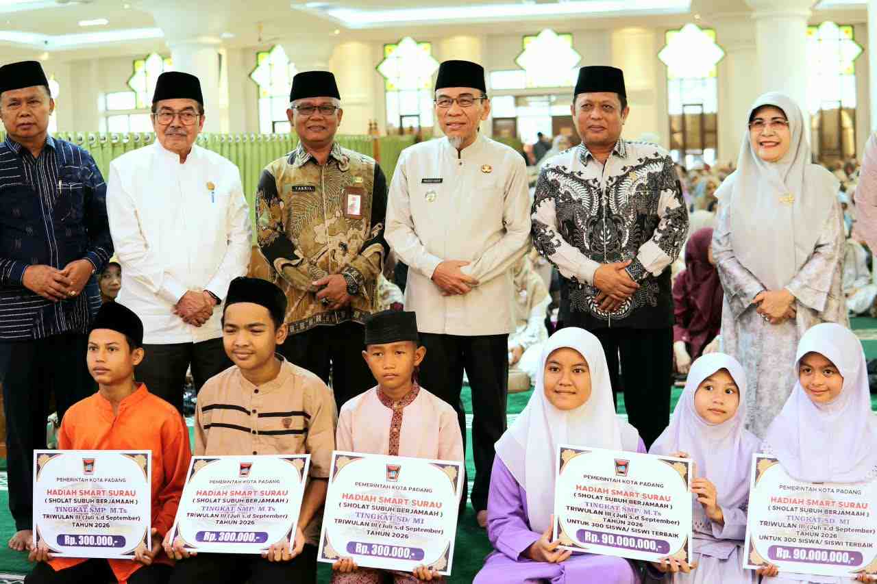 600 Pelajar Padang Terima Reward Subuh Mubarokah Rp300 Ribu