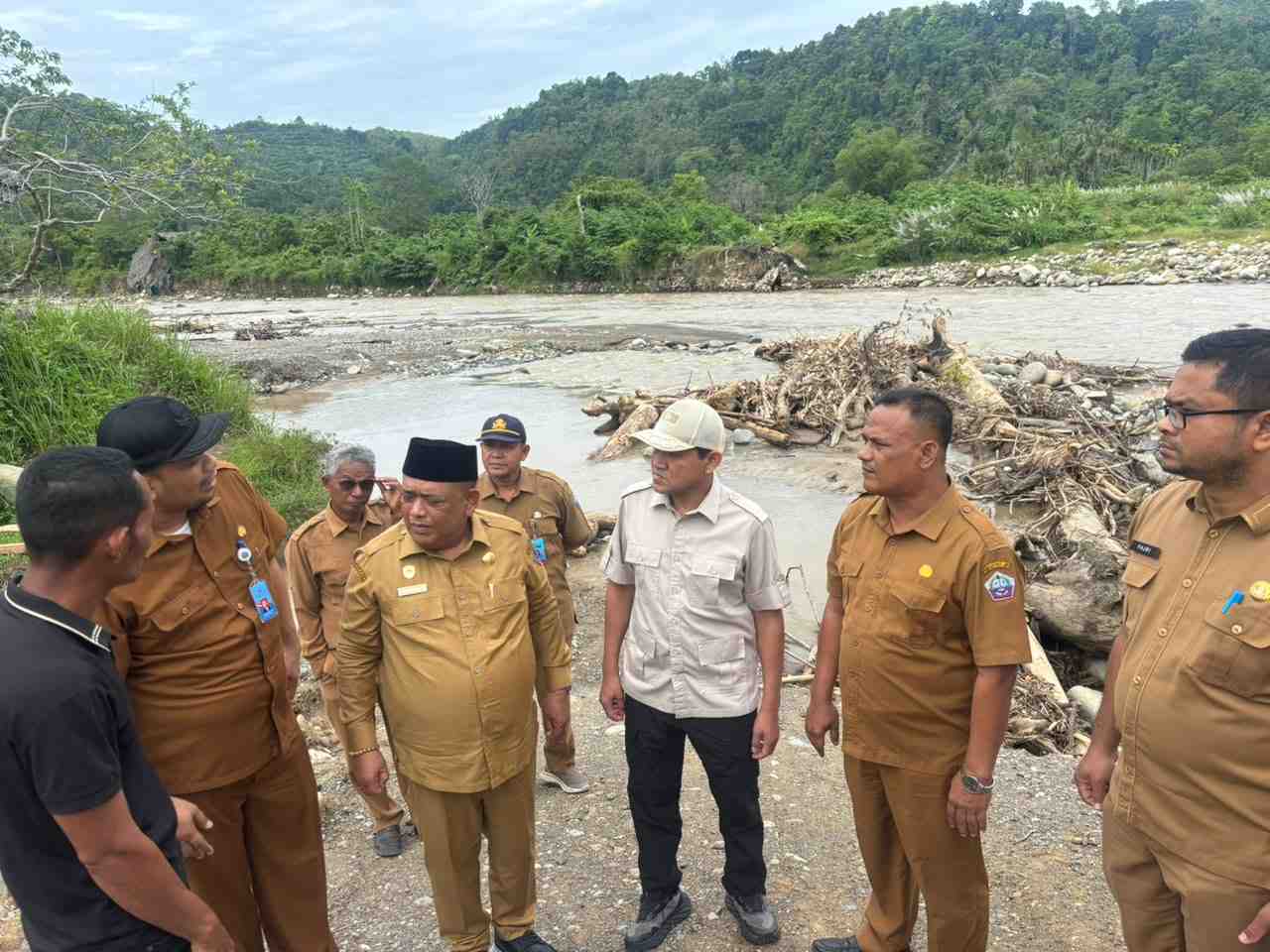 Wagub Aceh Dorong Percepatan Penanganan Irigasi Seunong di Pidie Jaya