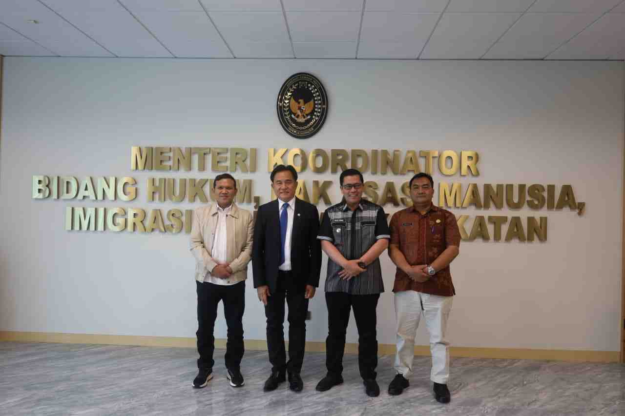 Dek Fadh Temui Yusril, Bahas Agenda Strategis Pembangunan Aceh
