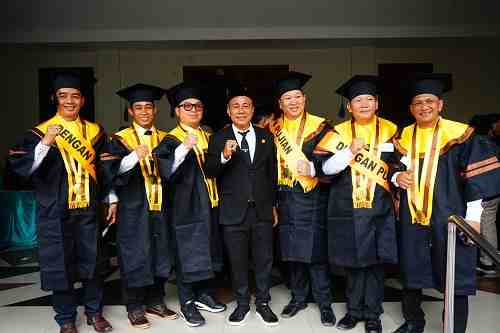 Wagub Kalbar Dorong 746 Lulusan UPB Terus Belajar dan Berkarya