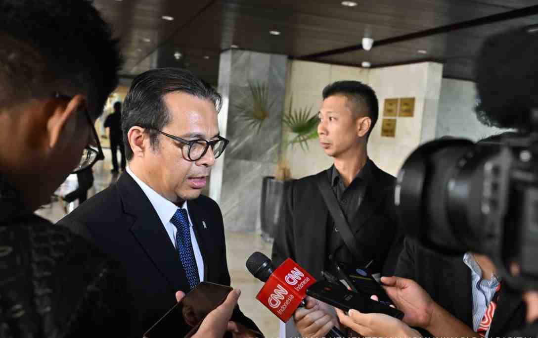Pemerintah Siapkan Panduan AI Spesifik untuk Sektor Kesehatan hingga Keuangan